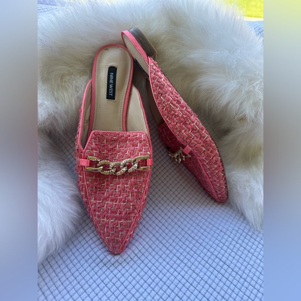 Nine West Pink Tweed Mules with Gold Chain